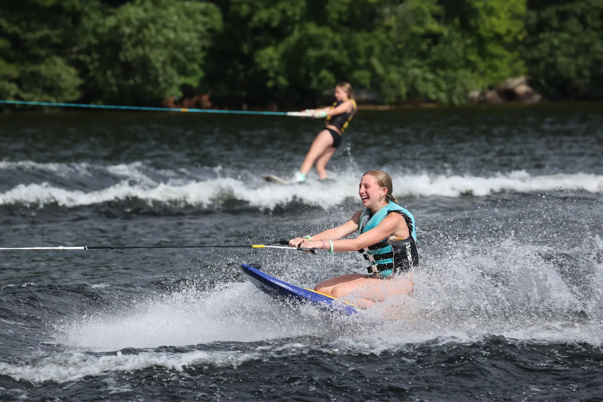 Knee boarding